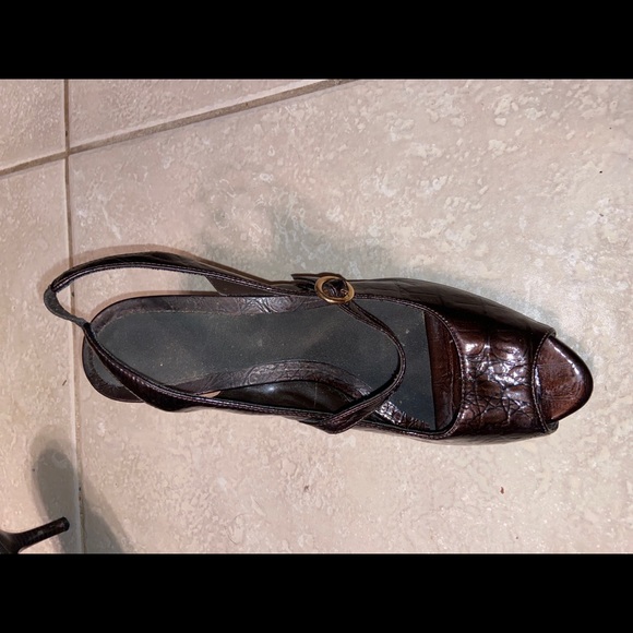 Brown heels - Picture 6 of 10